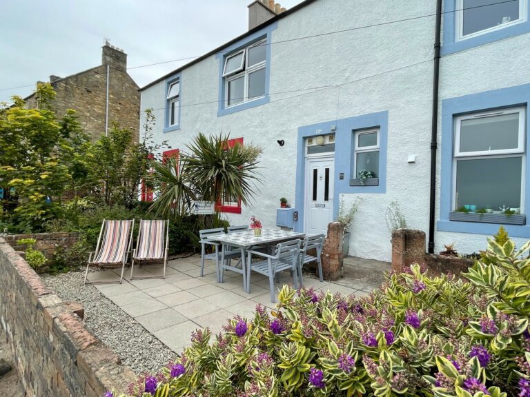 Exterior Garden photo 1 768x576