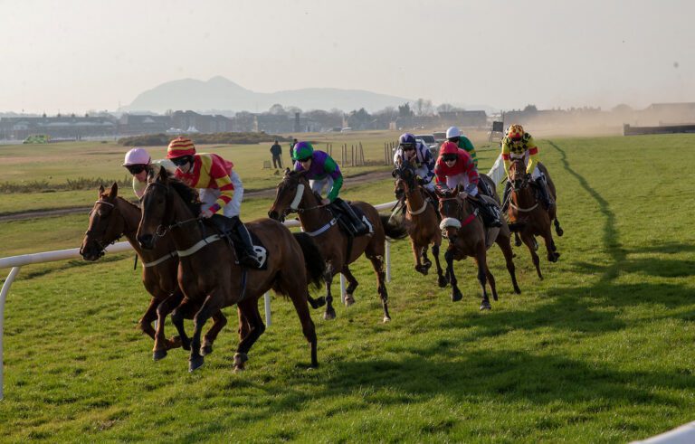 SCENIC ARTHURS SEAT MUSSELBURGH 2 768x491