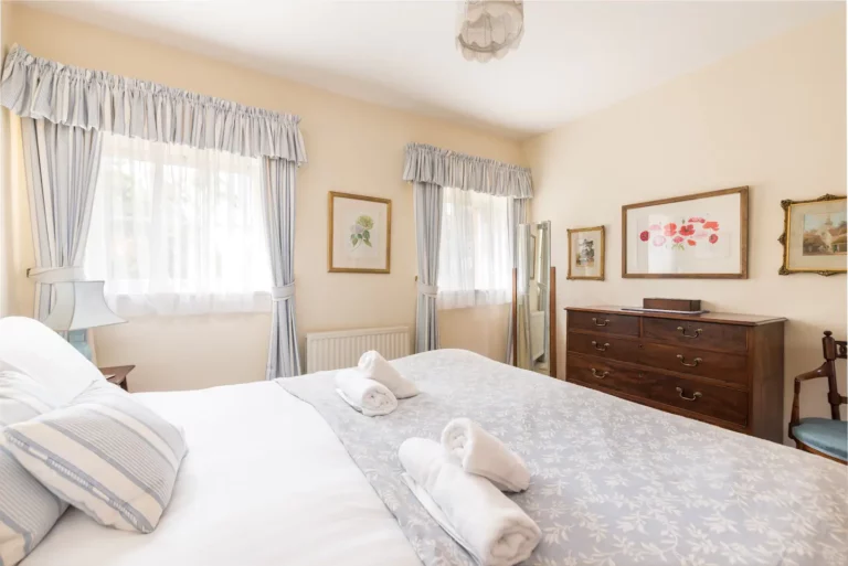 Shepherd House Cottage Bedroom Visit East Lothian 768x513