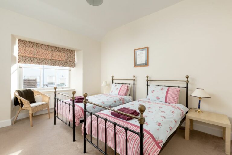 The Bothy 11 bedroom 2 768x512