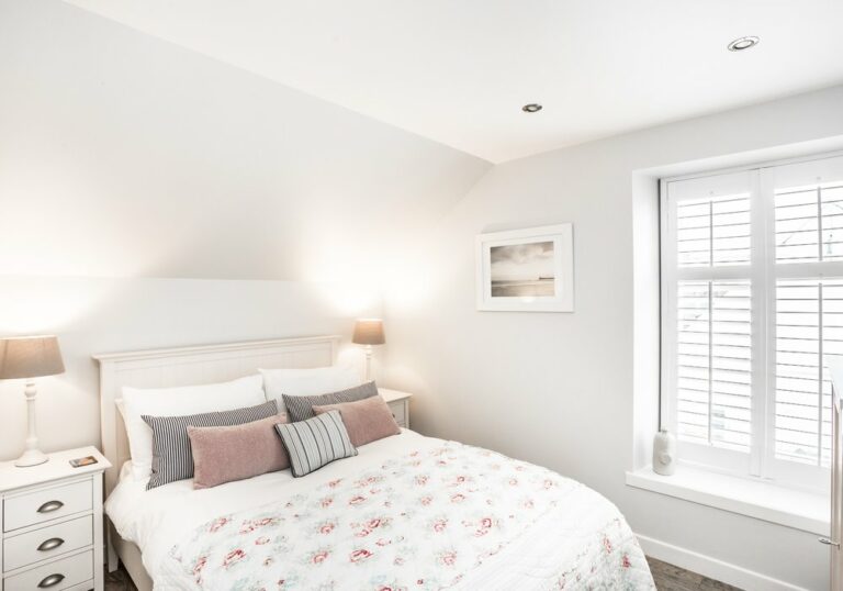 The Hideaway Bedroom Visit East Lothian 768x538