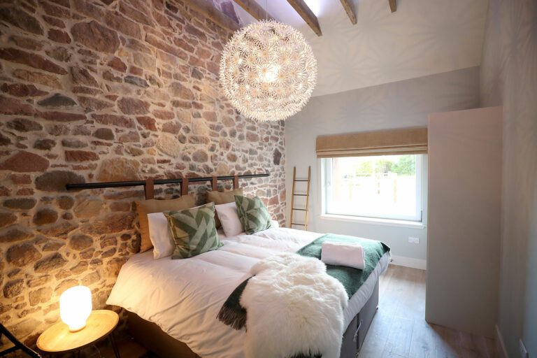 Williamstone Farm Steading Bedroom Visit East Lothian 768x512