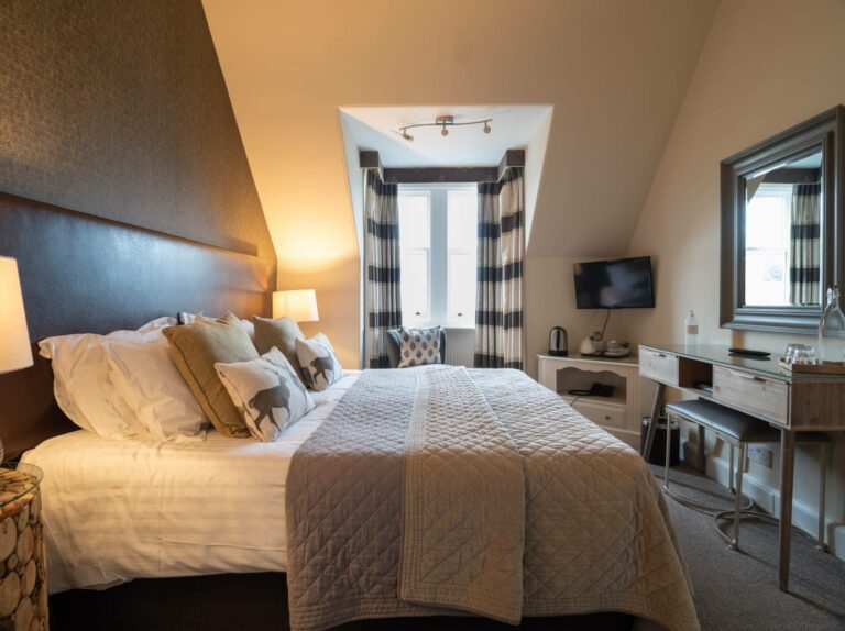 No 12 Bedroom Visit East Lothian 768x574