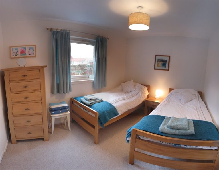 2 Milsey Court Apartment Bedroom2 Visit East Lotihan 768x597