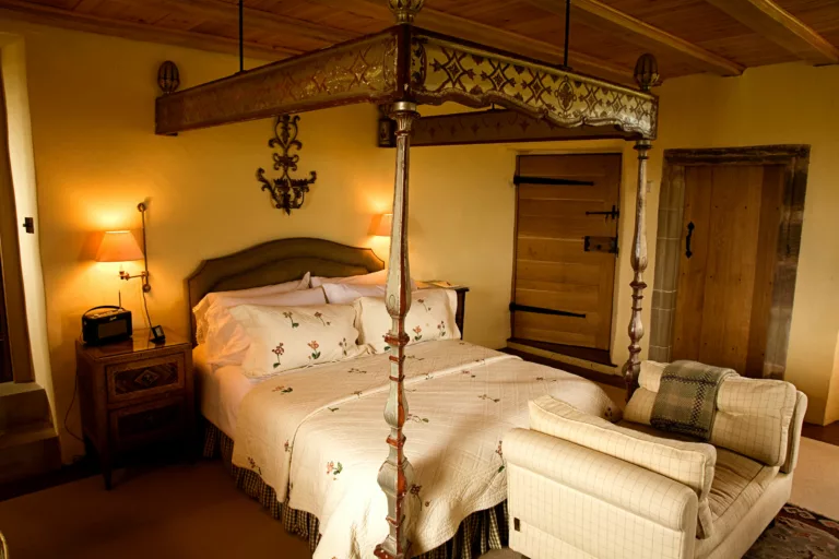 Carmichael Bedroom 2 Re Sized 768x512