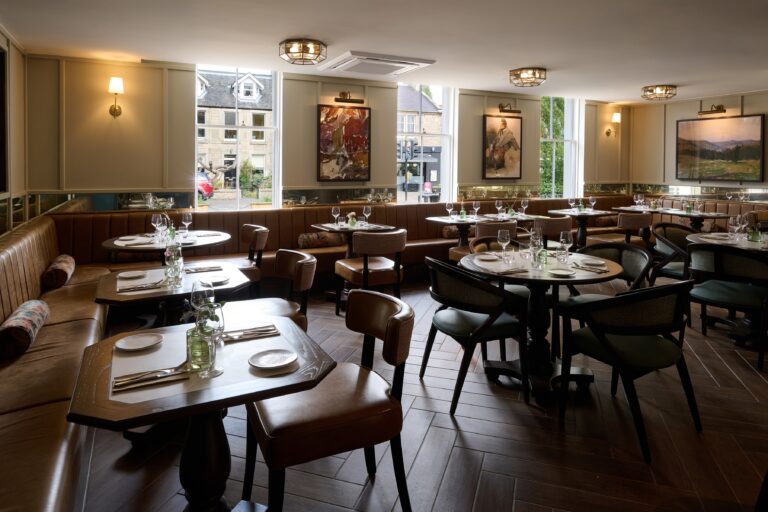 RESTAURANT WIDE 00005 RT 768x512